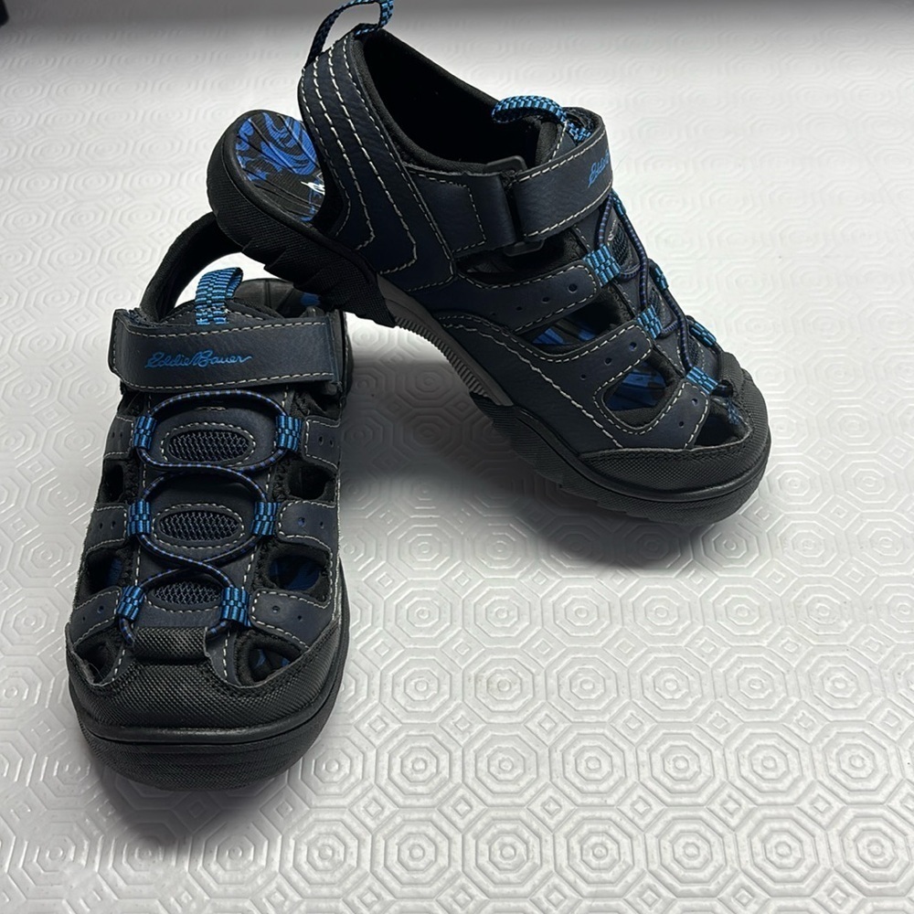 Boys Eddie Bauer Bump Toe Sandals – Size 1 Navy/Black NWoT